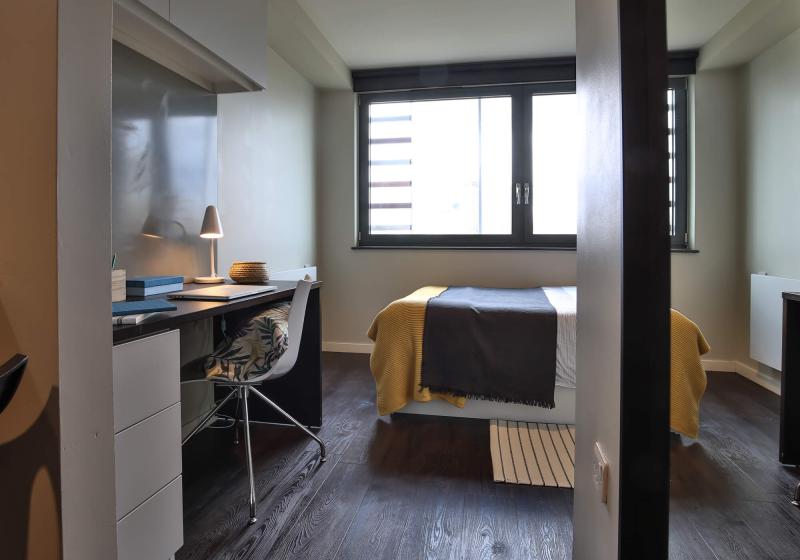iQ Paris Garden