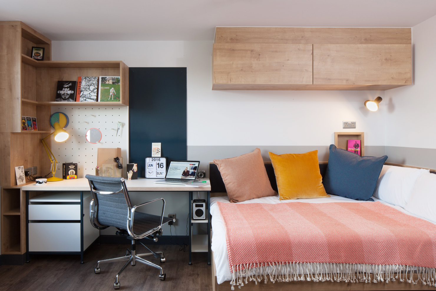 Canto Court, London