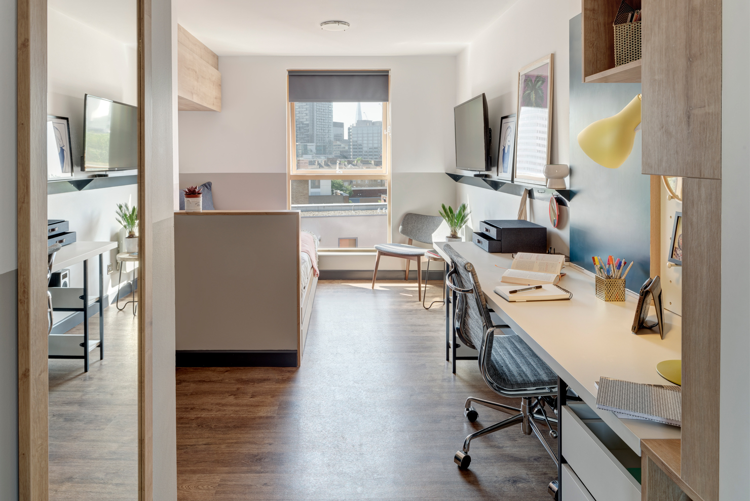 Canto Court, London