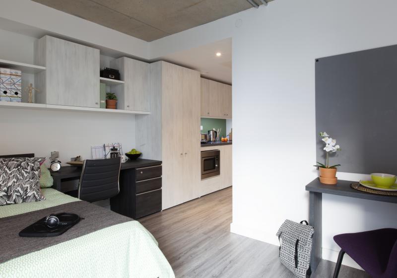 iQ Aldgate