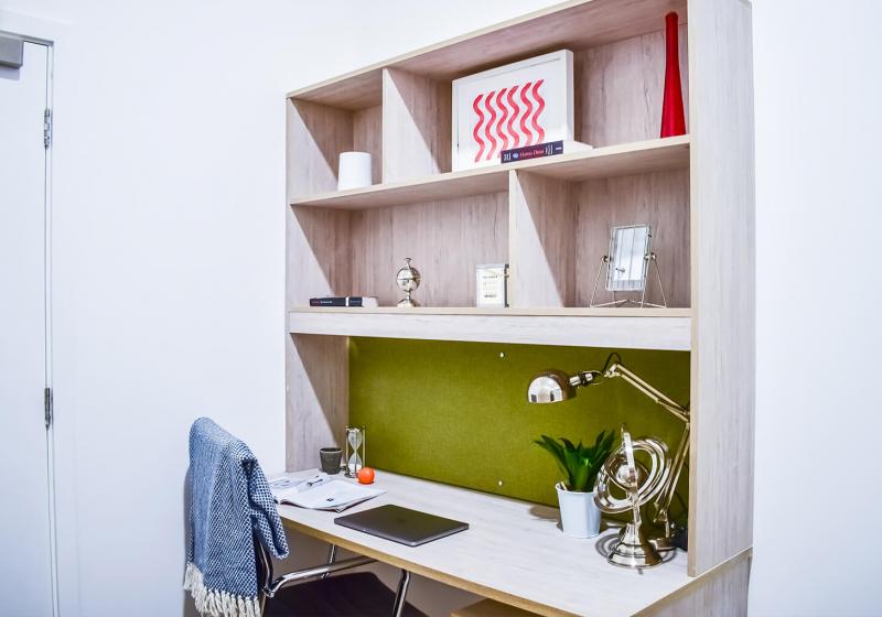 iQ Bloomsbury
