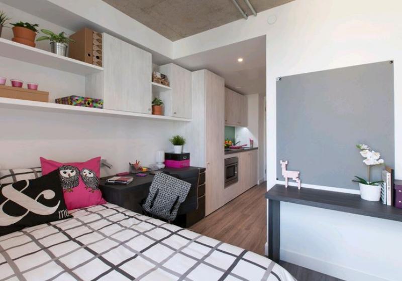 iQ Aldgate