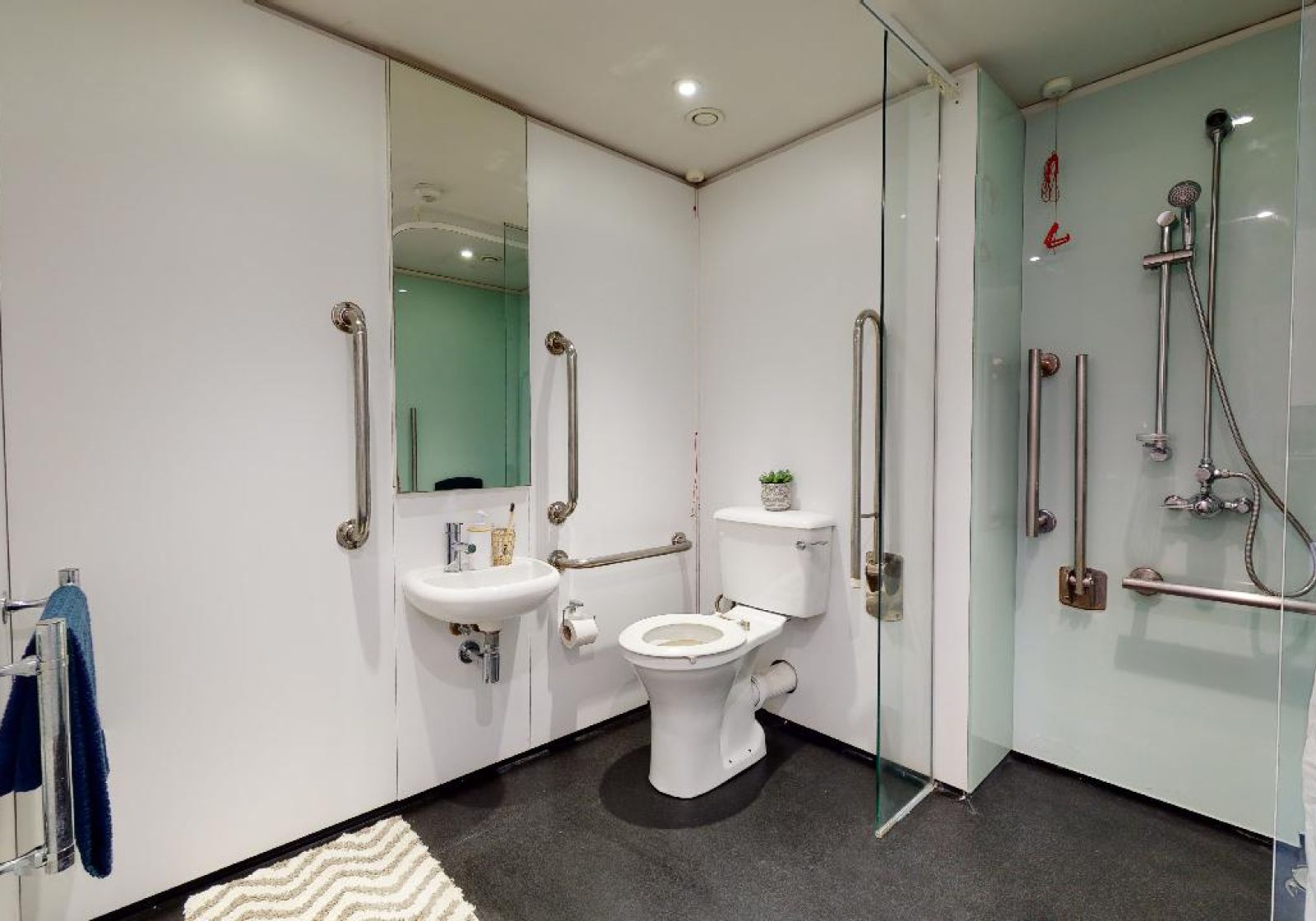 iQ Flinders House