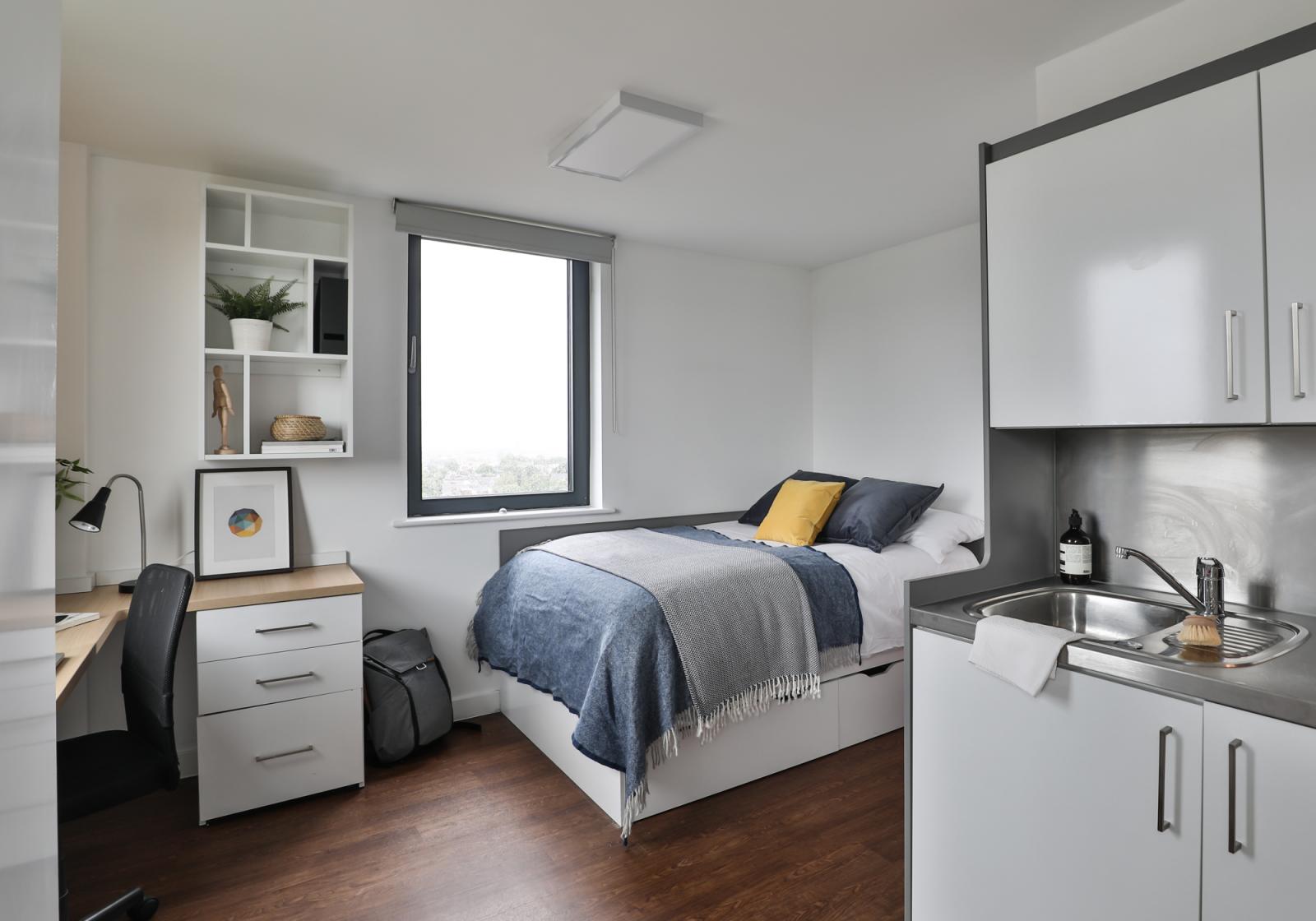 iQ Haywood House