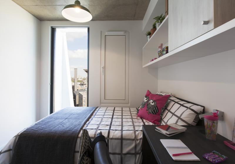 iQ Aldgate