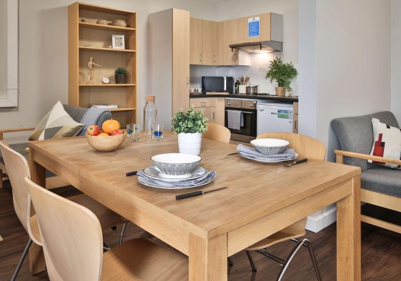iQ Tufnell House