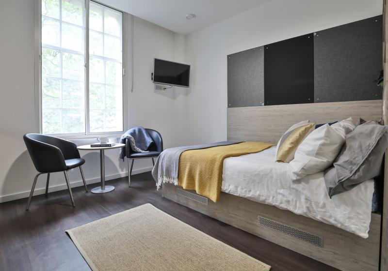 iQ Bloomsbury