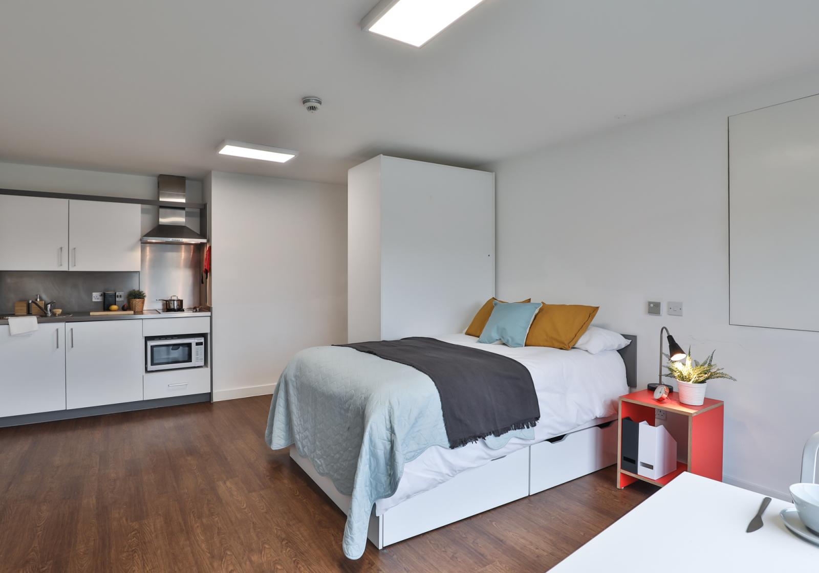 iQ Haywood House