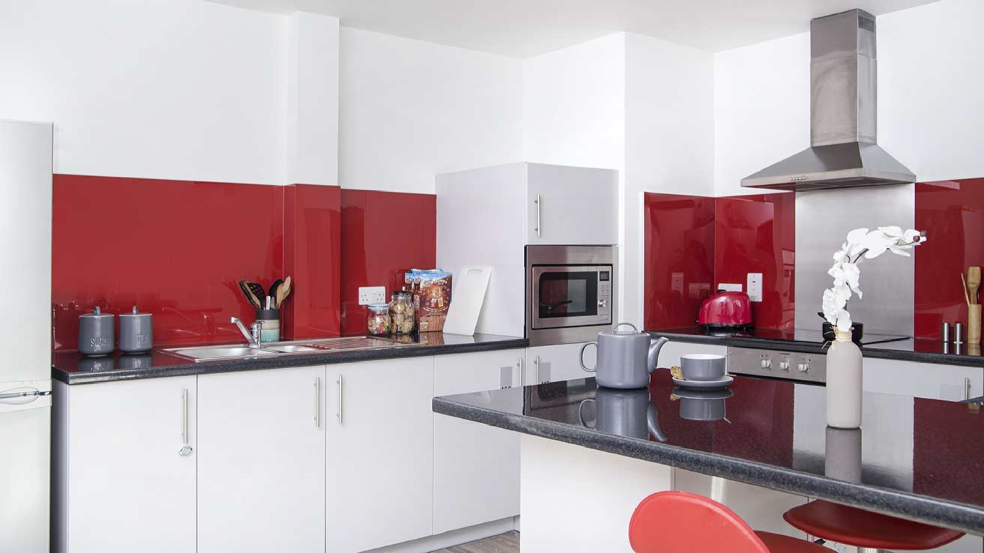 Bright House, Kingston