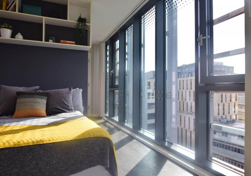 iQ Paris Garden