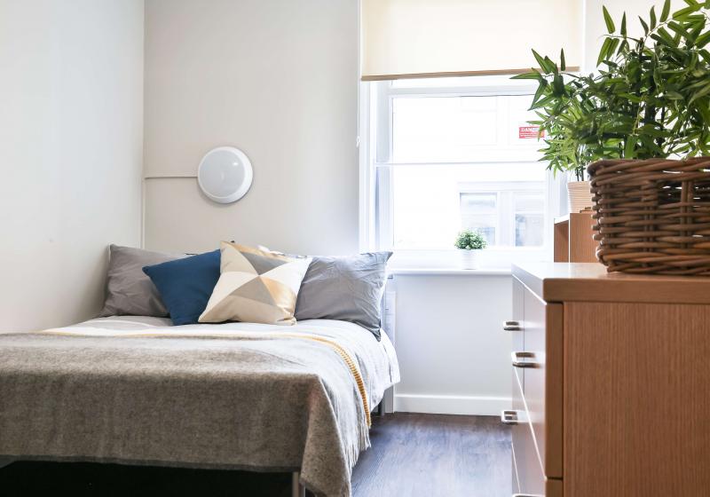 iQ Tufnell House