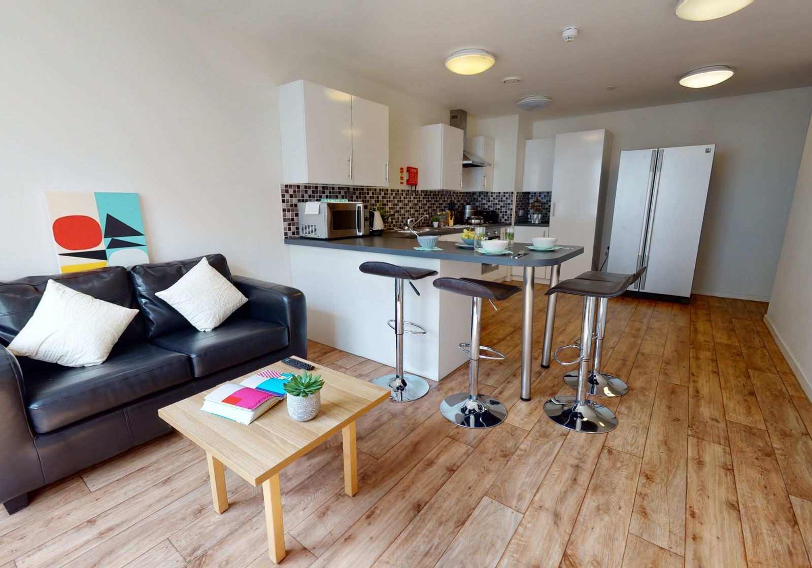 iQ Sterling Court