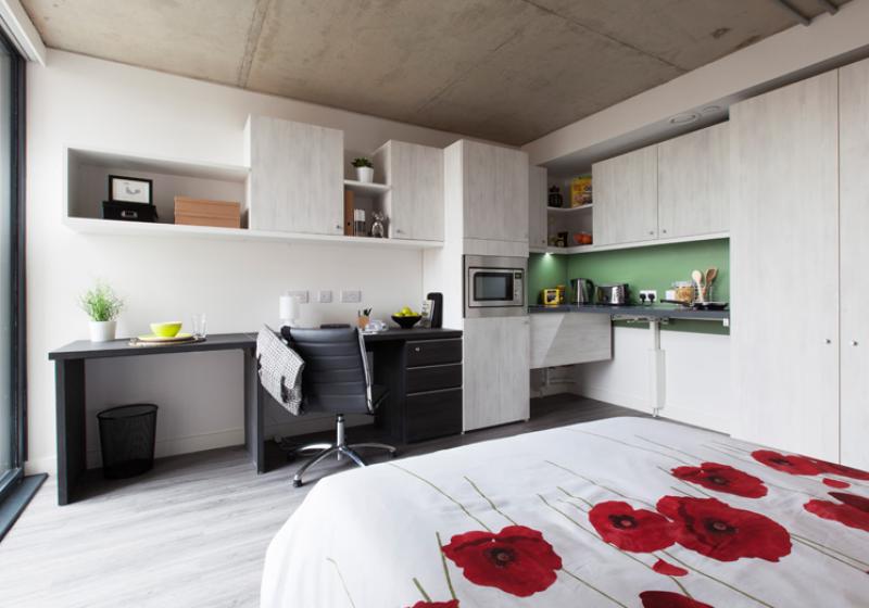 iQ Aldgate