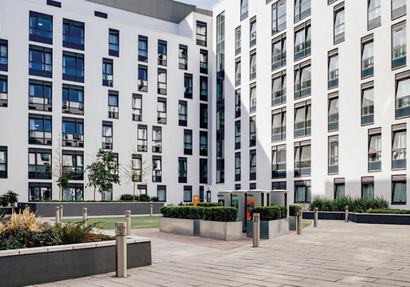 iQ Sterling Court