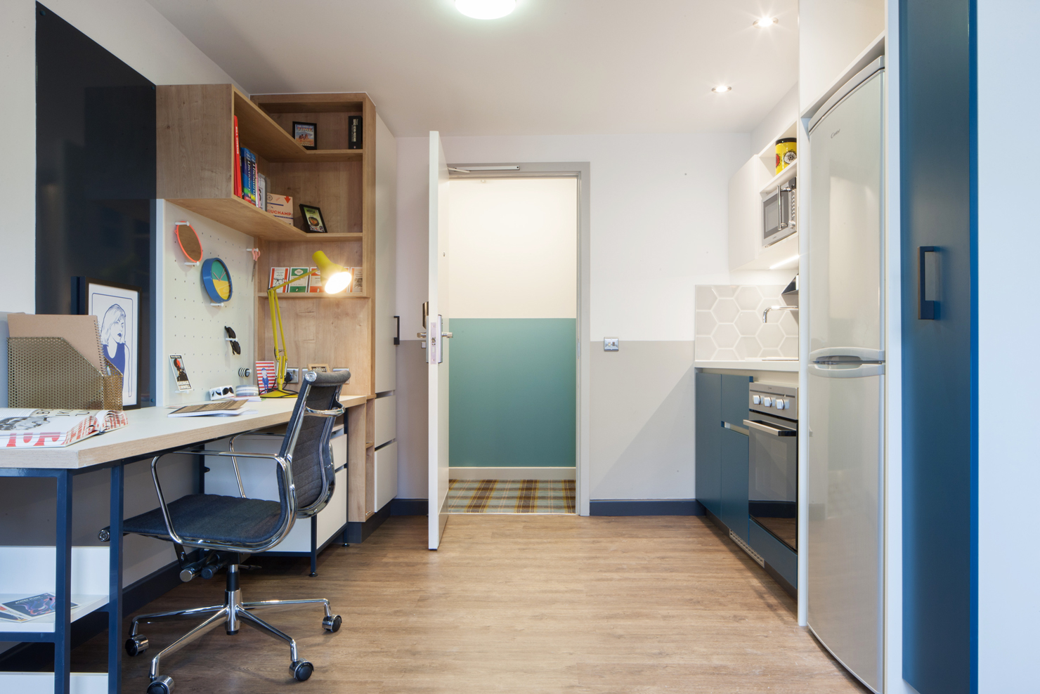 Canto Court, London