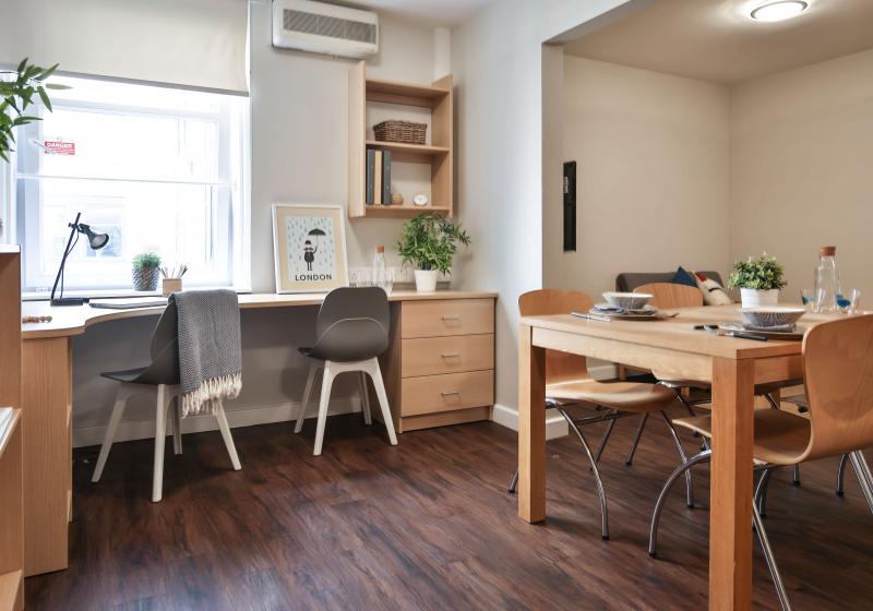 iQ Tufnell House
